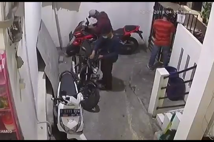 Ilustrasi maling motor