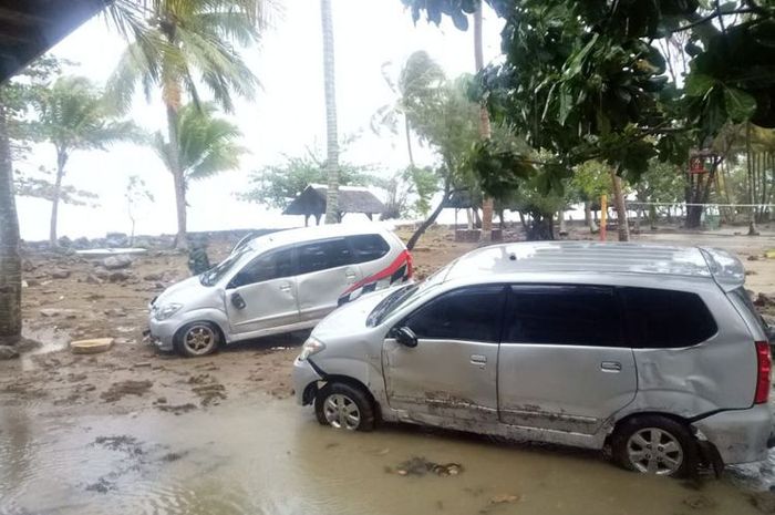 Kondisi di Wisma KG Karang Bolong setelah peristiwa tsunami (22/12).