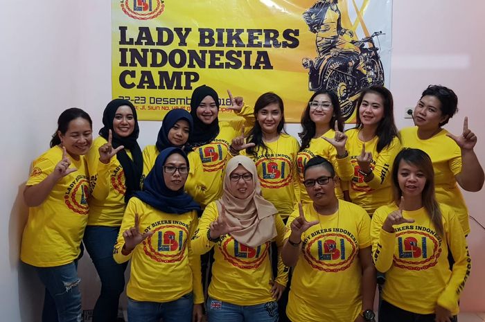 Para member Lady Bikers Indonesia