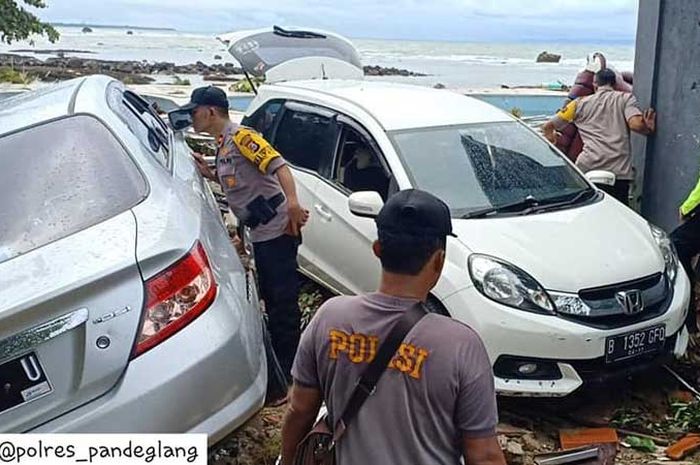 Tercatat 84 kendaraan diamankan pihak polisi akibat tsunami Banten