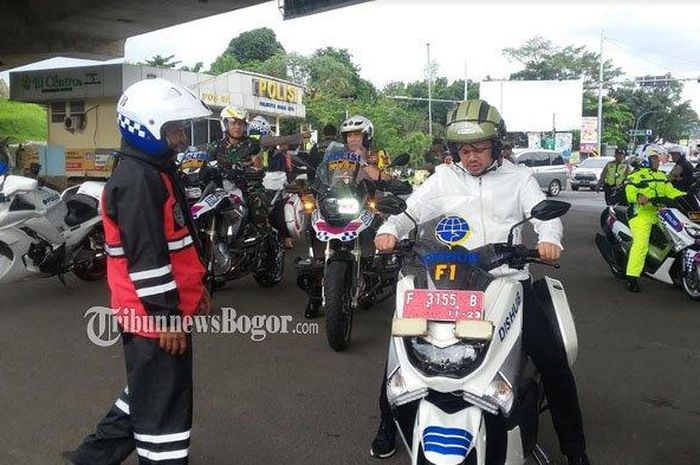 Wali Kota Bima Arya patroli pakai motor 