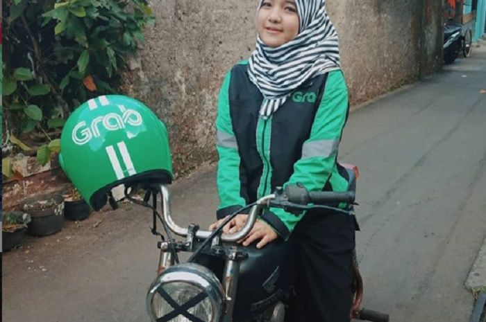 Pengojek online yang dibilang mirip Nissa Sabyan