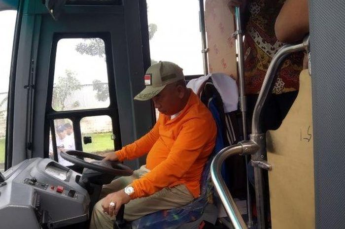 Wali Kota Bekasi jajal langsung bus pemberian Dinas Perhubungan Jawa Barat