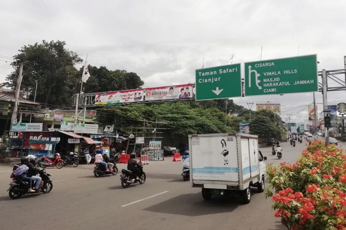 Penutupan jalur Puncak dimulai pukul 18.00 WIB