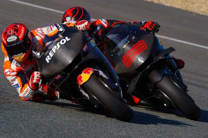 Marc Marquez dan Jorge Lorenzo tes RC213V di sirkuit Jerez, November silam