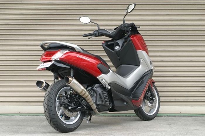 Yamaha NMAX sekilas pakai dua knalpot