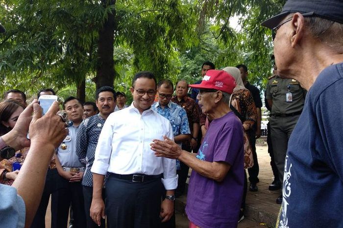 Gubernur DKI Jakarta Anies Baswedan mengunjungi Taman Honda, Tebet, Jakarta Selatan, Kamis (3/1/2019