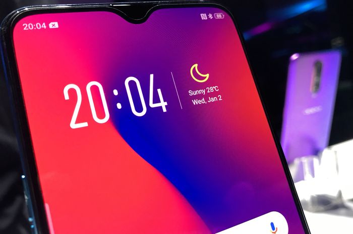 OPPO R17 Pro tampak depan.
