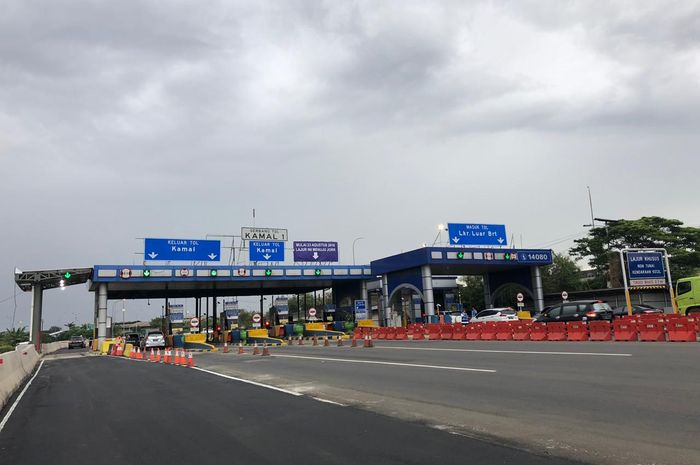 Gerbang Tol Kamal 1