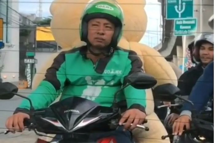 Ringgo Agus Rahman terciduk jadi driver Go-Jek