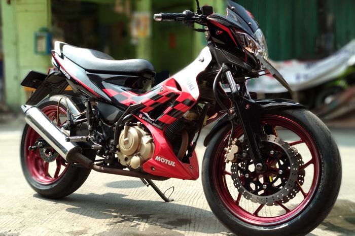 Suzuki Satria FU150 Moge Look dengan ban gajah