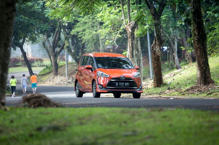 Toyota Sienta