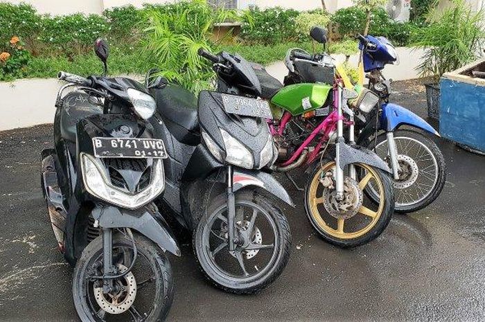 Barang bukti hasil pencurian