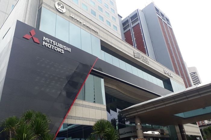 Dealer baru Mitsubishi di bilangan Sudirman Jakarta
