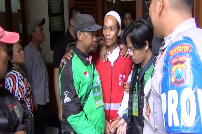 Driver ojek online diadili