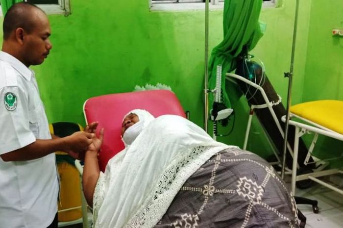 Seorang ibu menjadi korban begal di Aceh