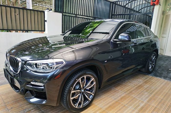 BMW X4 Pertama yang Sudah Delivery ke Customer