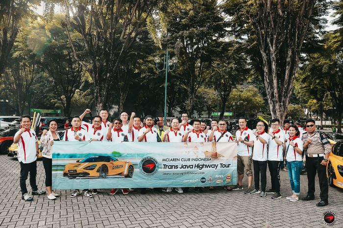 Kegiatan touring McLaren Club Indonesia (MCI) bersama Oli TOP1