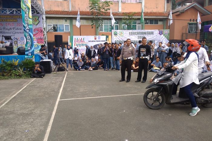 Sosialisasi Millennial Road Safety Festival (MRSF) 2019 kepada siswa siswi SMAN 3 Cibinong Kabupaten Bogor