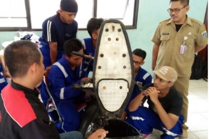 Pelatihan ketrampilan untuk warga