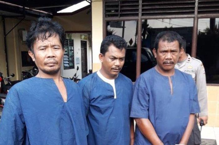 Tiga pencuri pikap Eltor yang diamankan petugas Reskrim Polsek delta, Rabu (20/2/2019).