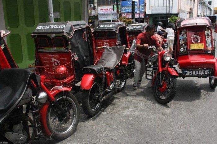 Keunikan di Pematangsiantar, motor BSA yang dimodif menjadi becak