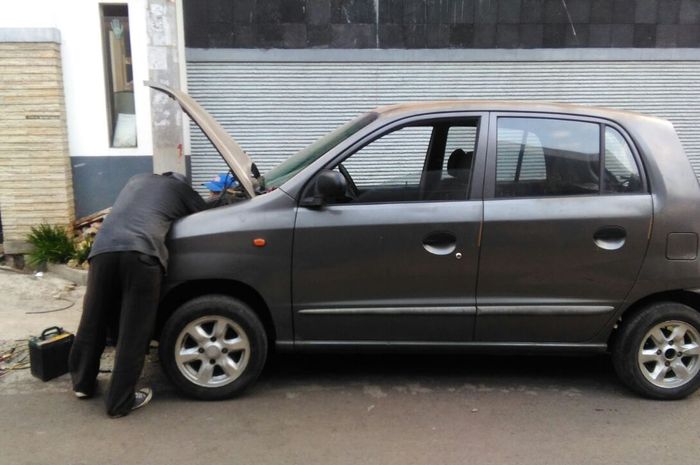 Pedagang mobil mati di daerah Jagakarsa, Jakarta Selatan