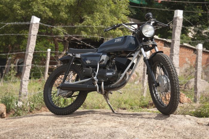 Modifikasi Yamaha RX100 bergaya tracker