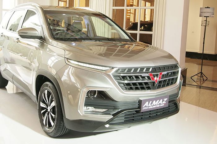 Lampu utamanya Wuling Almaz itu yang model proyektor loh