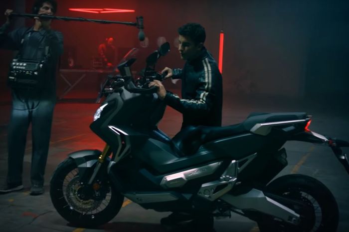 Marc Marquez bikin Honda X-ADV jadi alat musik