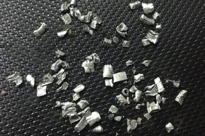 Modus baru bikin ban bocor dengan menggunakan pecahan alumnium.