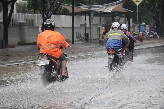 Sebelum beraktivitas, kenali titik rawan banjir di Jakarta.