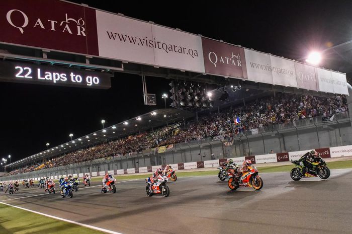 MotoGP Qatar identik digelar malam hari sejak 2008. Pertama kali jadi host MotoGP sejak 2004