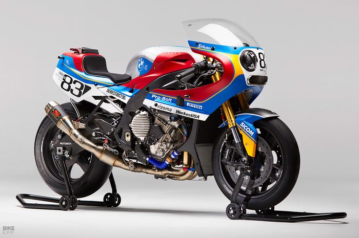 BMW S1000RR bergaya ala motor balap era 80an.