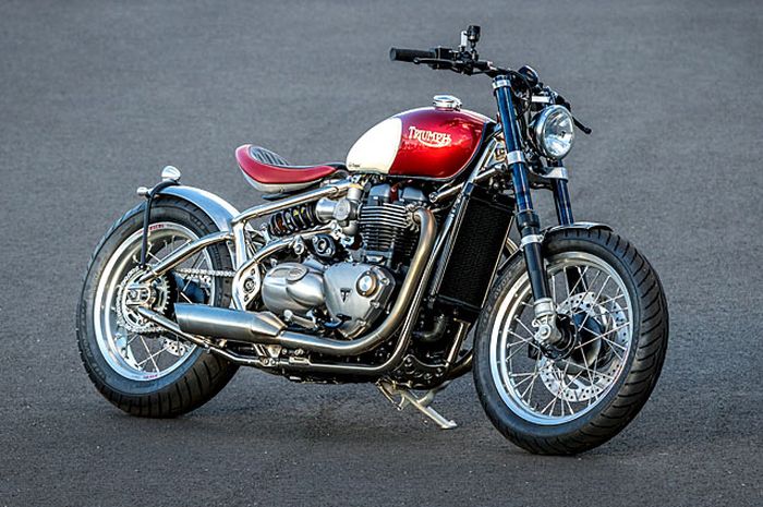 Triumph Bonneville Bobber dimodifikasi pakai gaya bobber
