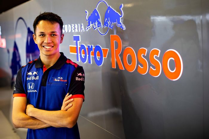 Alexander Albon sempat tidak percaya diri untuk balapan debutnya di F1