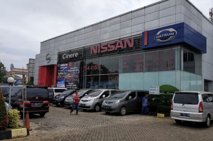 Suasana di dealer Nissan-Datsun Cinere