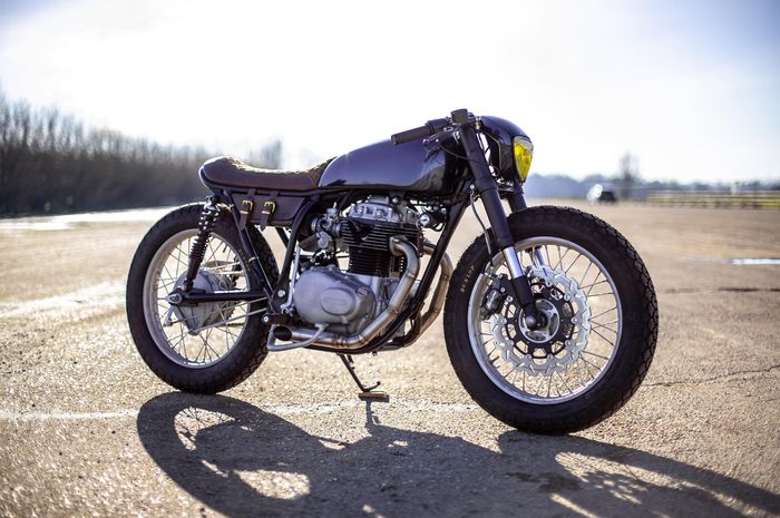 Honda CB360 cafe racer garapan Old Empire Motorcycles