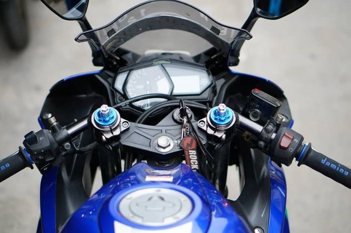 Pasang preload adjuster bikin mudah setel karakter sok depan