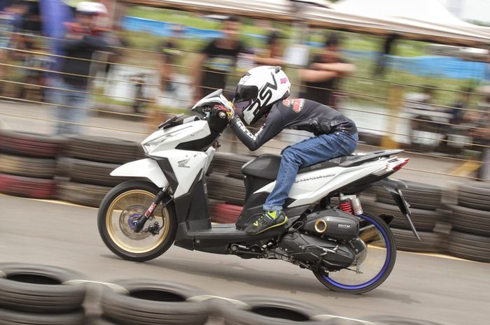 Honda Vario 150 standaran milik Rifky Speed Racing Team di kelas bracket time 10 detik