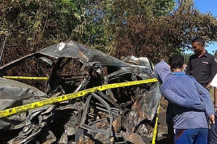 Toyota Avanza ludes terbakar hanguskan lima penumpang di Jambi