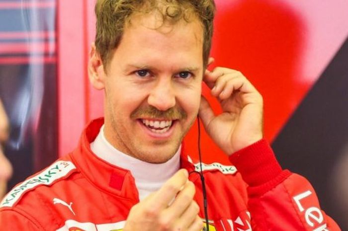 Sebastian Vettel unggul telak dari rival utamanya, Lewis Hamilton pada sesi latihan dengan selisih 0,6 detik