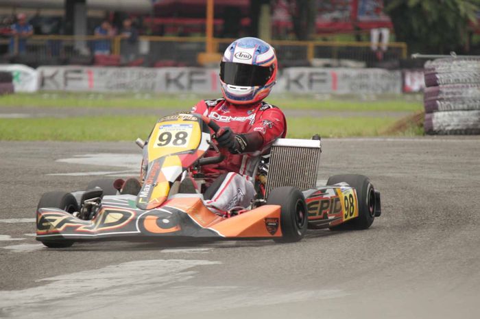 Diptya Oktadewa dengan gokart bermesin Shifter X30 miliknya