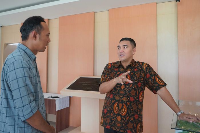 GridOto.com dan OtoRace.id diterima ramah Abdulbar M. Mansoer di ITDC Mandalika, Lombok, NTB (22/3)