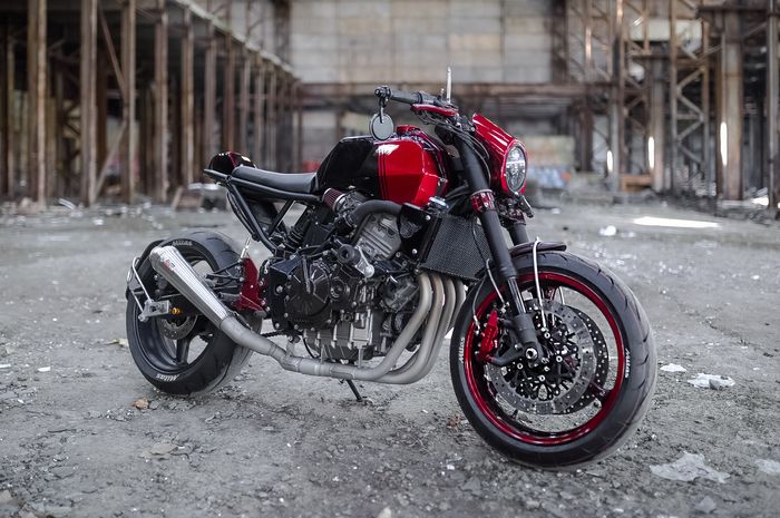 Modifikasi Honda CB600F Hornet bergaya cafe fighter