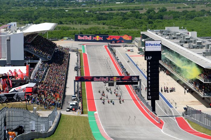 Circuit of The America (COTA) memiliki banyak keunikan dari sirkuit MotoGP lainnya