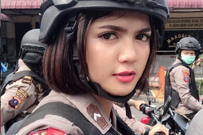 Vani Simbolon, polwan cantik yang bertugas di Polres Pematangsiantar.