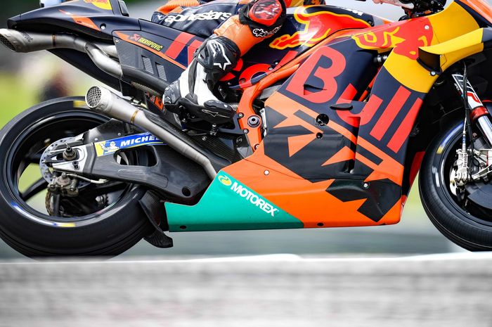 Spoiler swingarm di KTM RC16 milik Johann Zarco