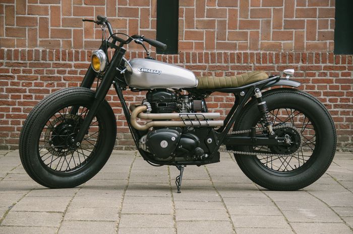 Modifikasi Kawasaki W650 bergaya scrambler simpel