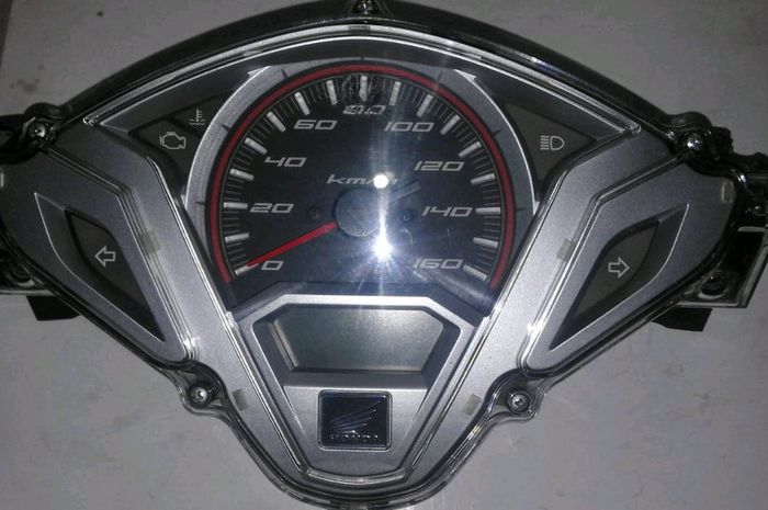 Ilustrasi bentuk speedometer Honda Vario 125 lawas